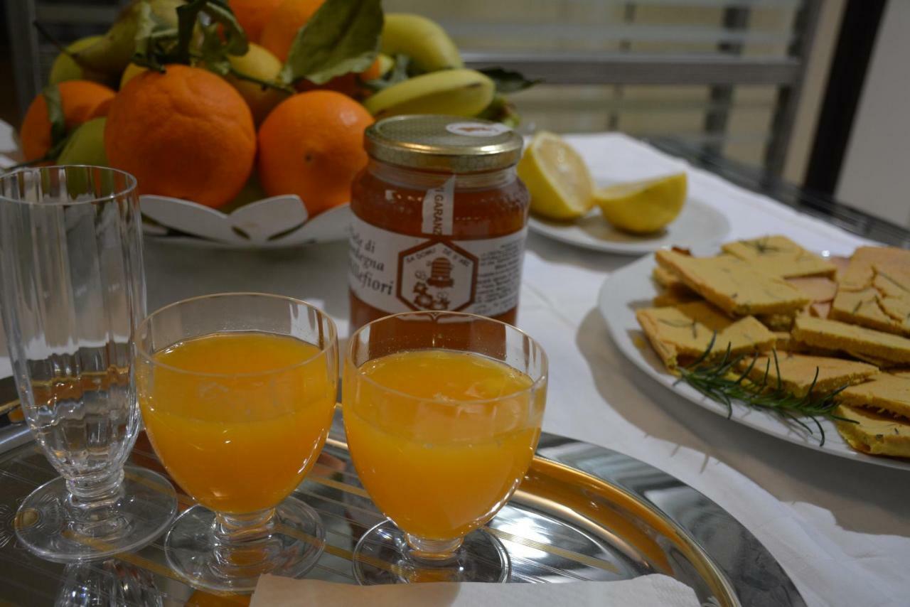 Giardini E Mare Bed & Breakfast Quartu SantʼElena Екстериор снимка
