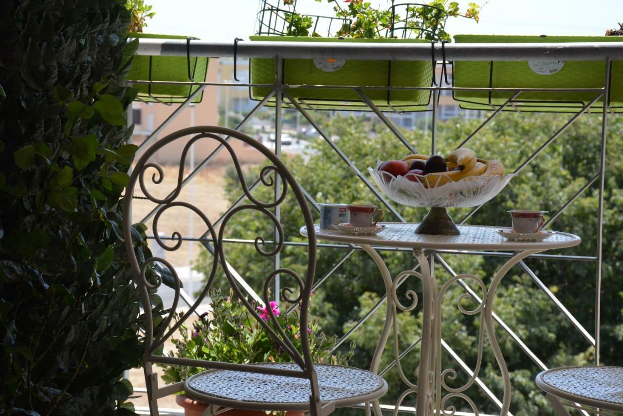 Giardini E Mare Bed & Breakfast Quartu SantʼElena Екстериор снимка